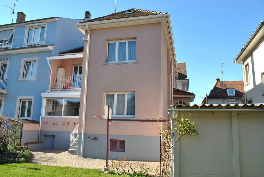 Logis Le 18 Rose Apartment *